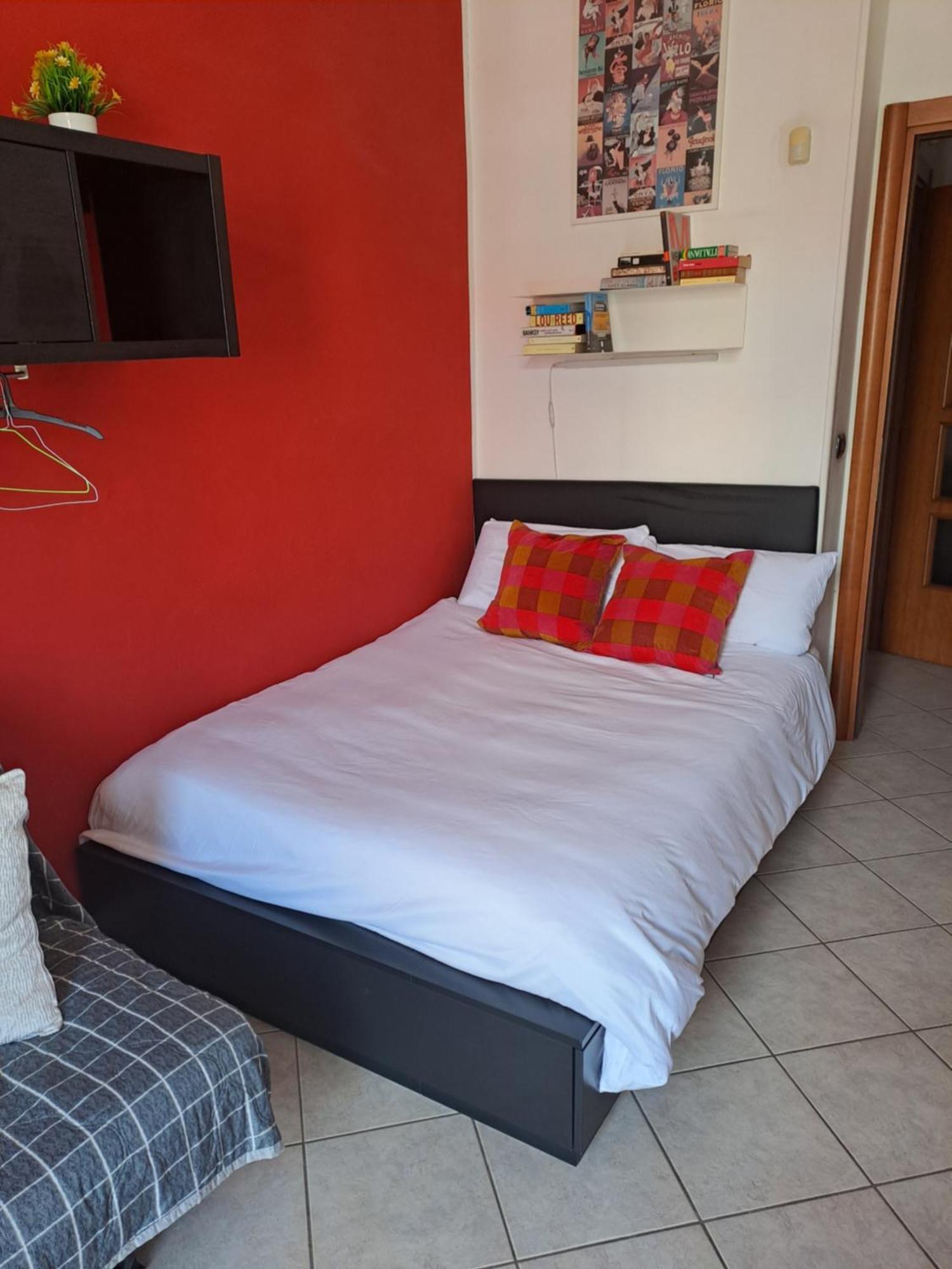 Cozy Stanza Close Center In A Family House Stanza In Condiviso Noi Viviamo In Casa Stanza In Affitto Alloggio in famiglia